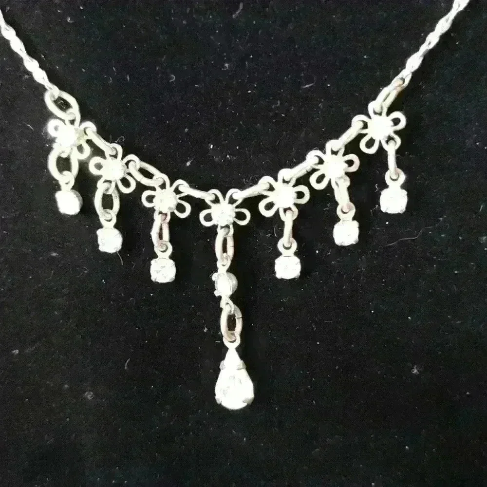 Avon Rhinestone necklace